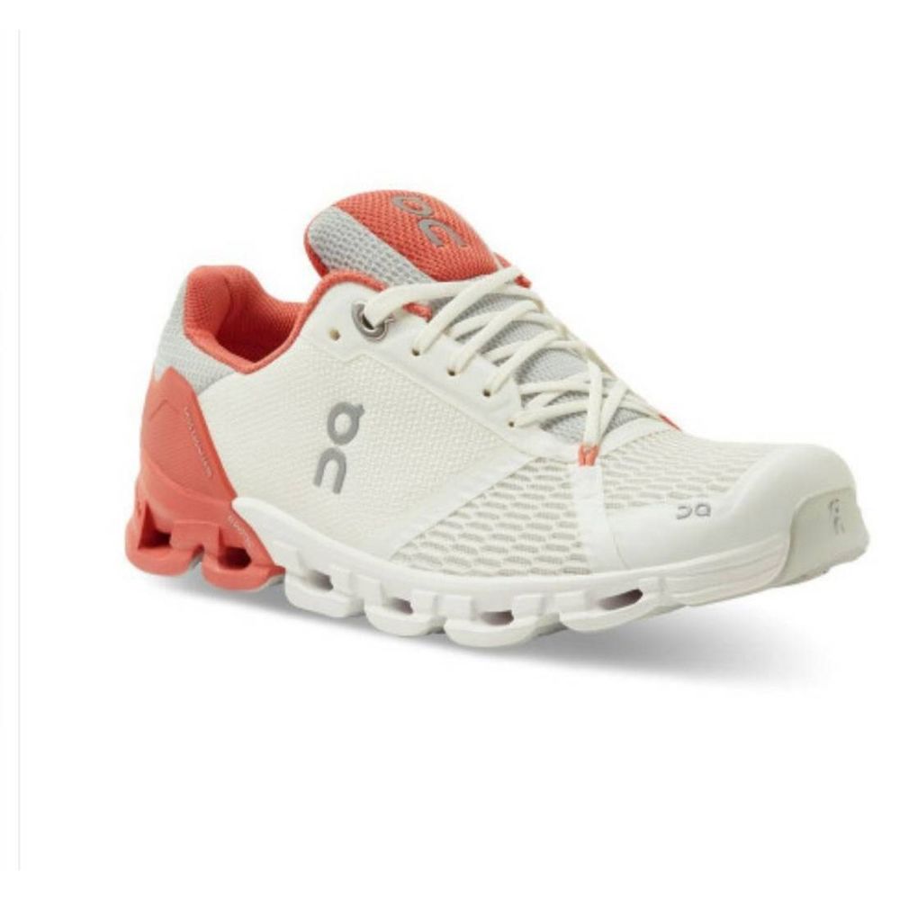 On runninb Cloudflyer Women - white/coral
Size 7.5
New. Box as is - Picture 1 of 8